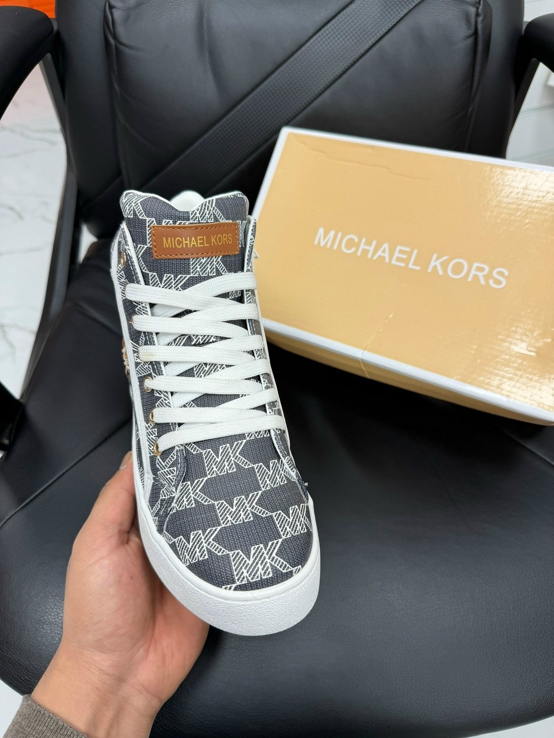 зимние кроссовки michael kors арт 4623,женские высокие кеды michael kors edie high top,кроссовки michael kors,кроссовки michael michael kors,кеды michael michael kors