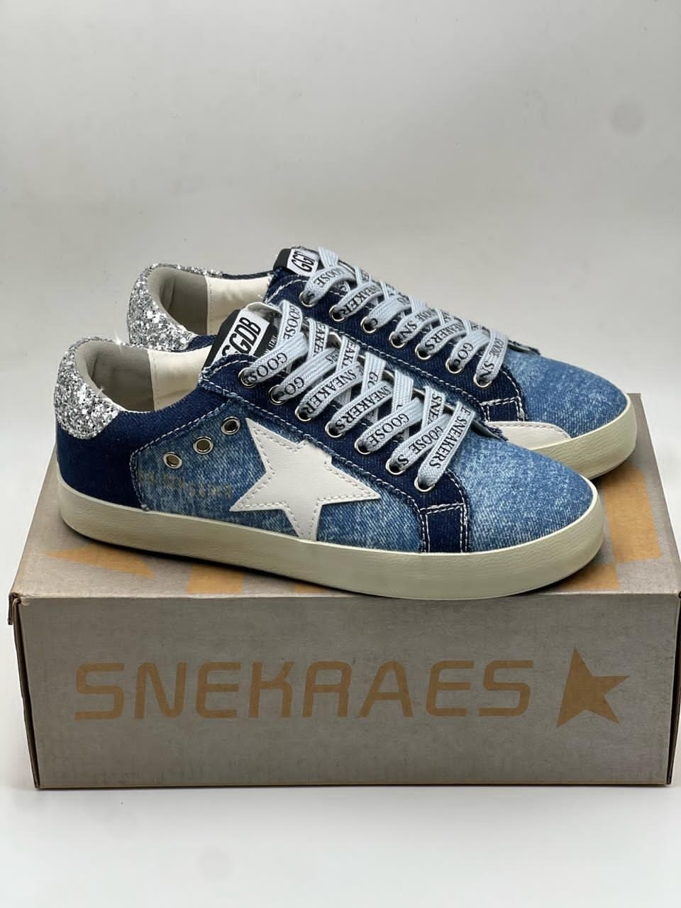 ,golden goose кеды,кроссовки golden goose,golden goose super star,кеды джинсовые golden goose