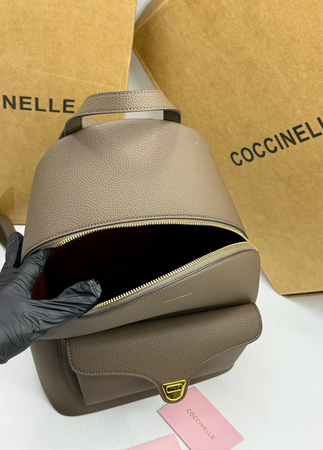 рюкзак coccinelle,женские рюкзаки,рюкзак,кожаные рюкзаки,бежевый рюкзак