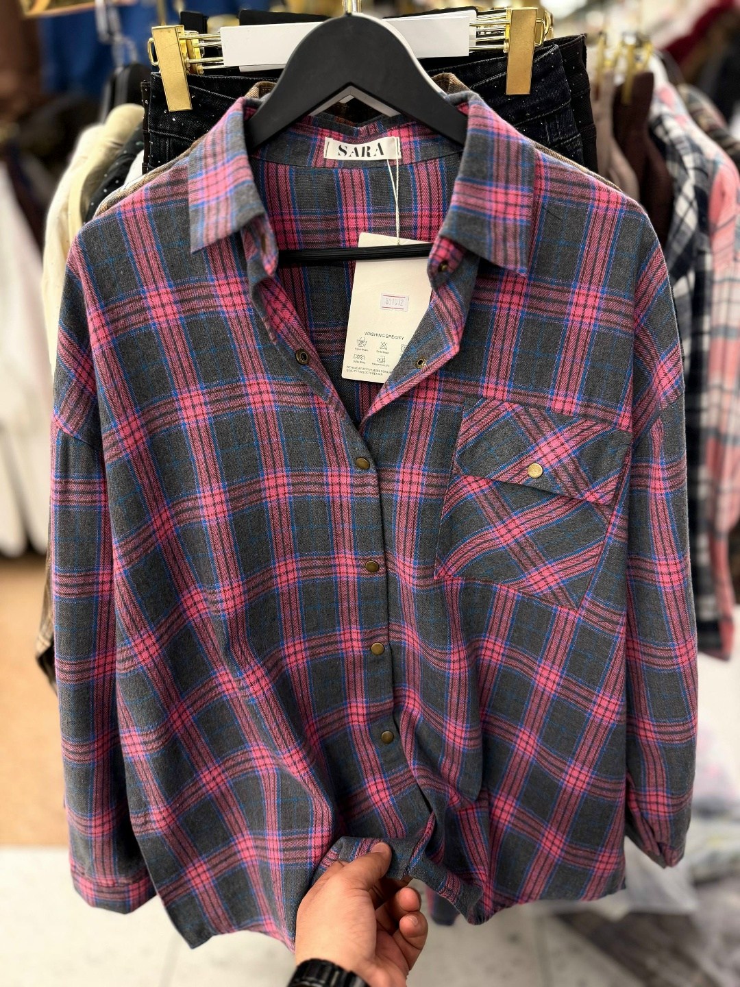 рубашка в клетку женская,рубашка женская оверсайз в клетку,клетчатая рубашка женская,рубашка а клетку,рубашка в клетку свободного кроя