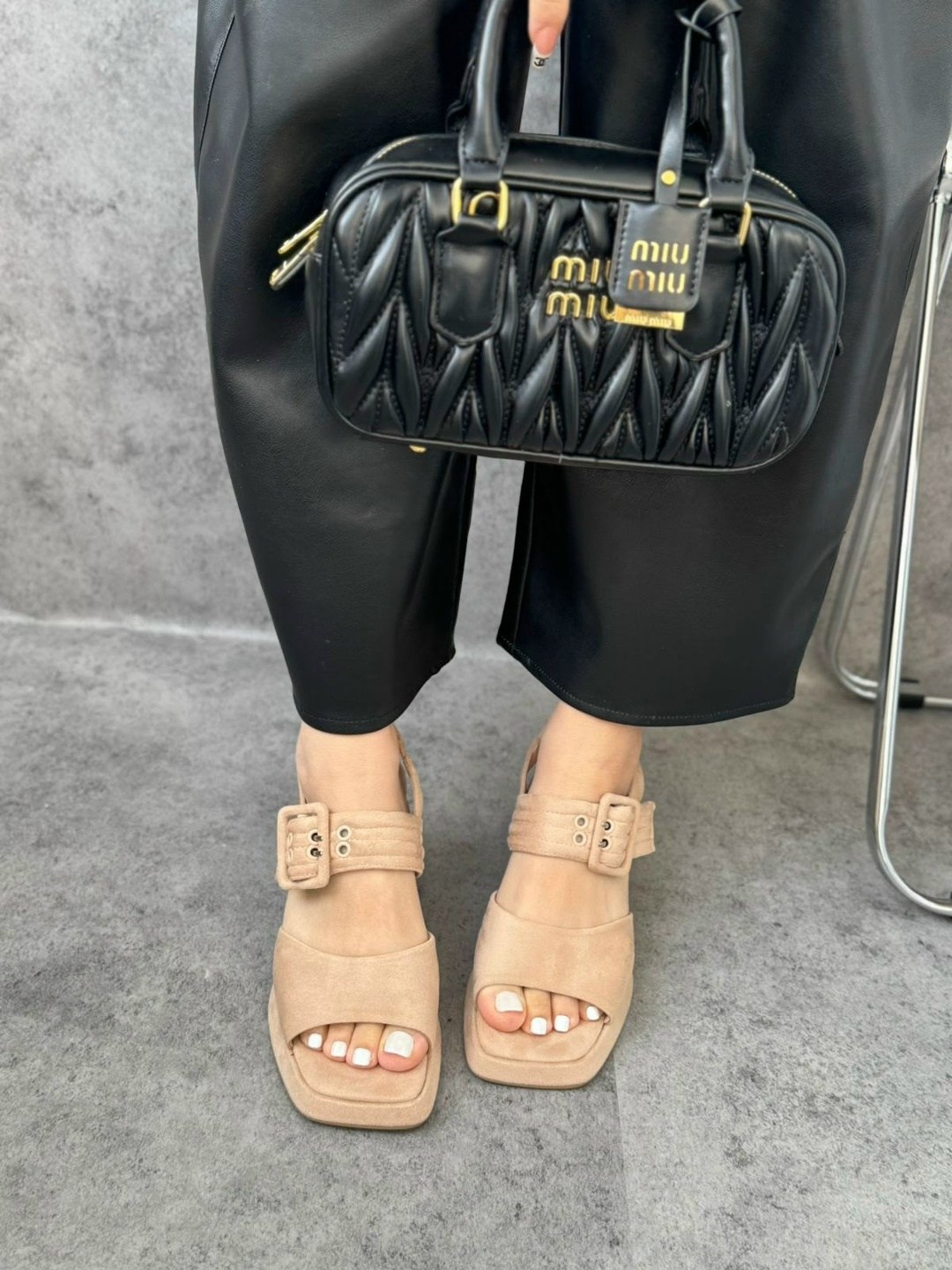 босоножки,босоножки женские,замшевые босоножки,бежевые босоножки,босоножки на каблуках