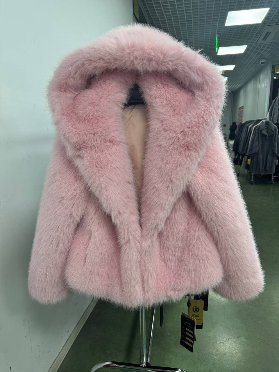женская шуба из натурального лисьего меха,розовый полушубок,женская шуба,розовая шуба натуральный мех,шубка розовая