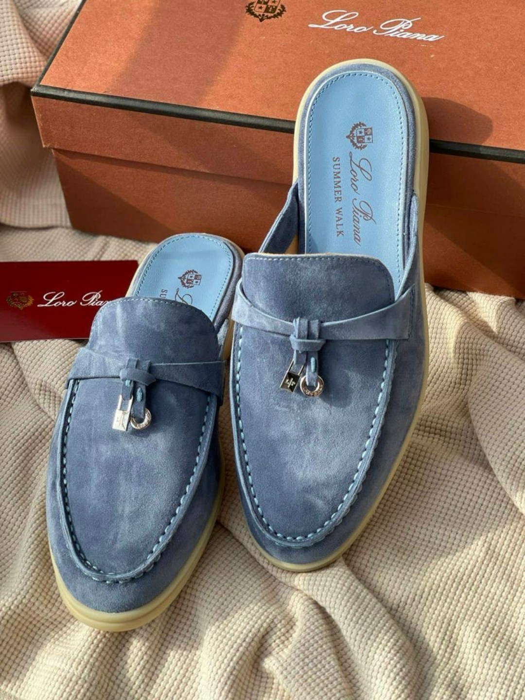 женские замшевые мюли loro piana голубые,loro piana лоферы женские,loro piana мюли,loro piana лоферы,