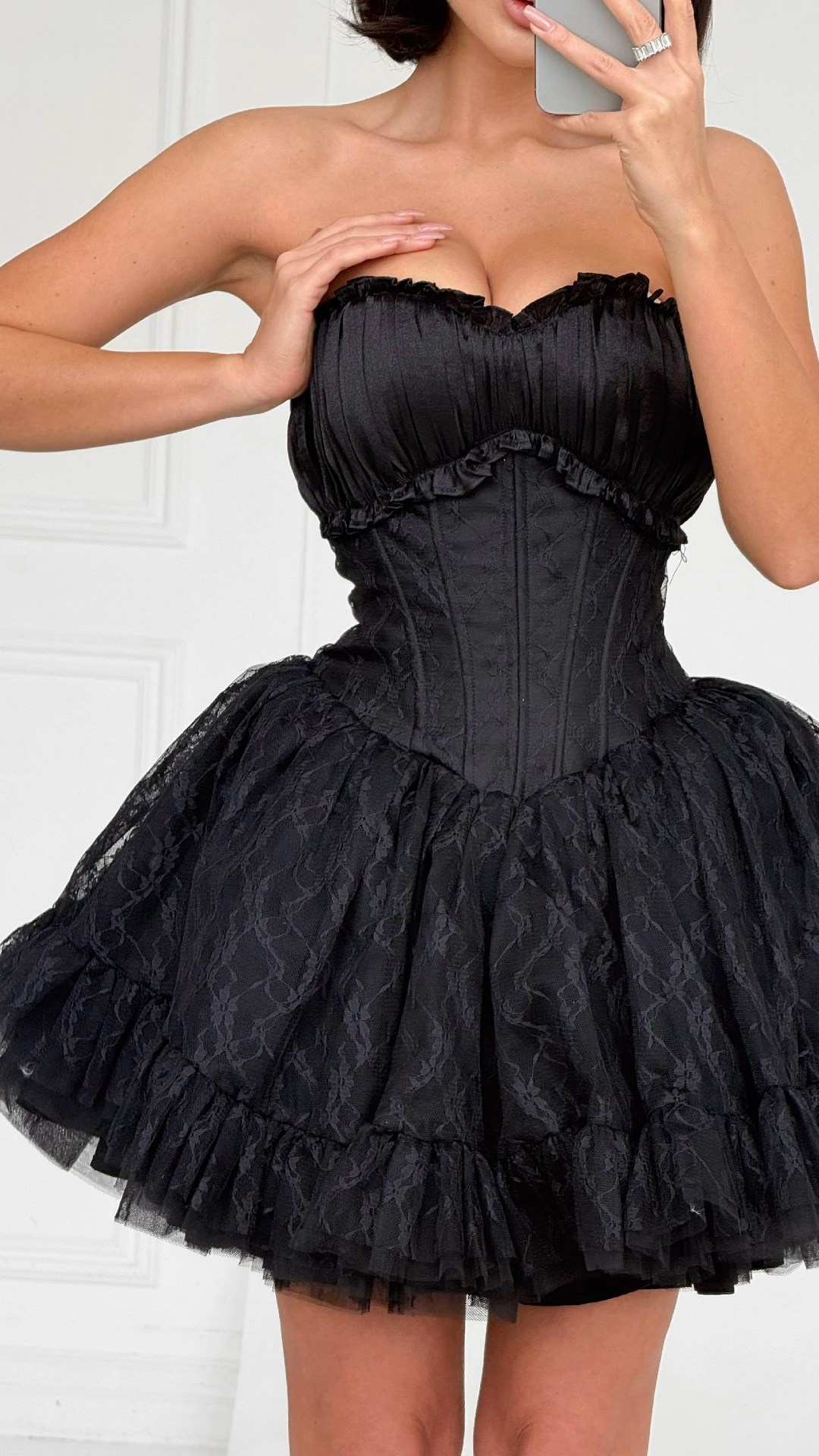 платье корсет,короткие платье,мини платье корсетное,кружевной корсет,черное платье с корсетом