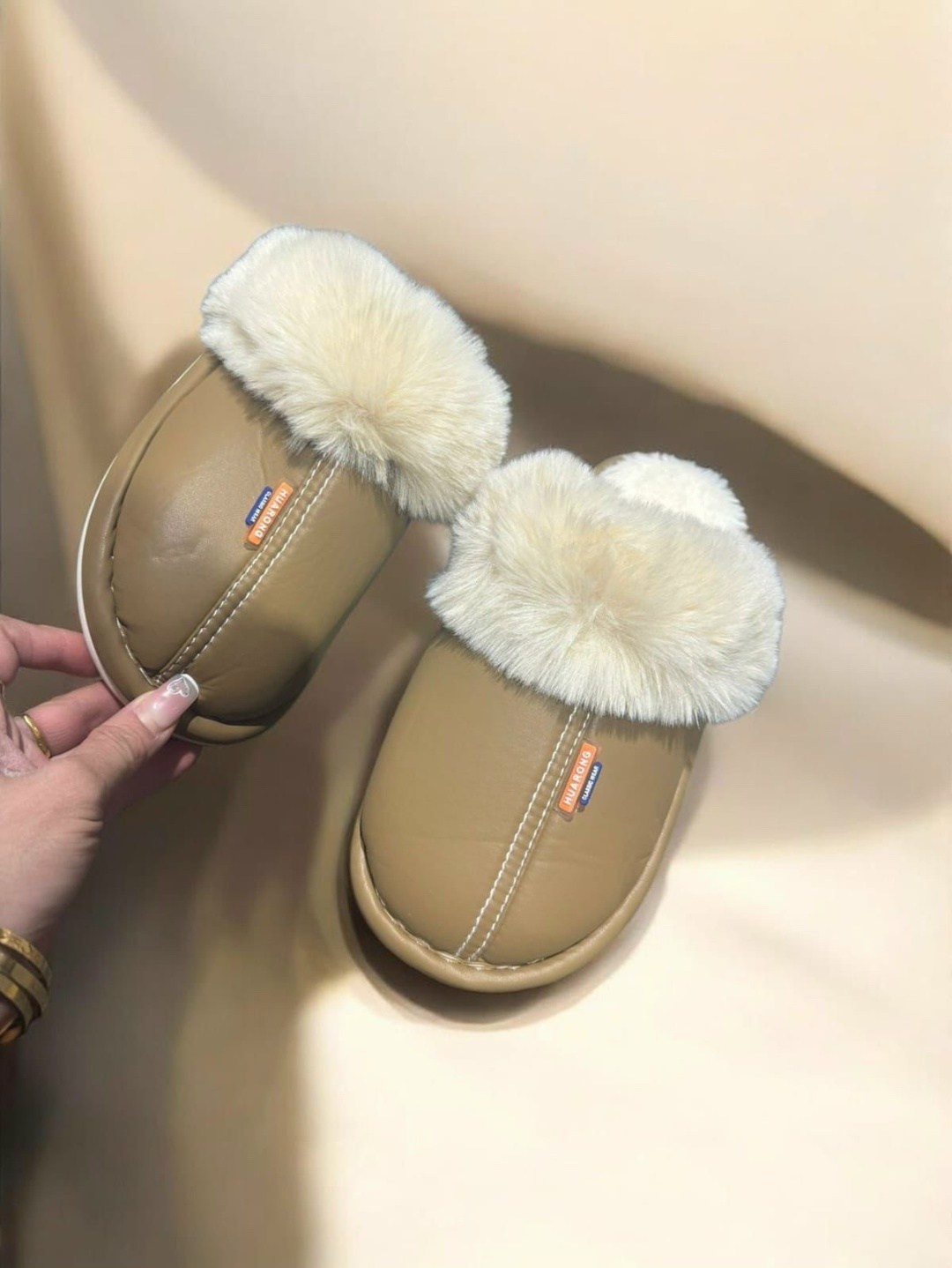 тапочки меховые,тапочки домашние меховые,пушистые тапочки домашние,зимние тапочки,женские домашние тапочки
