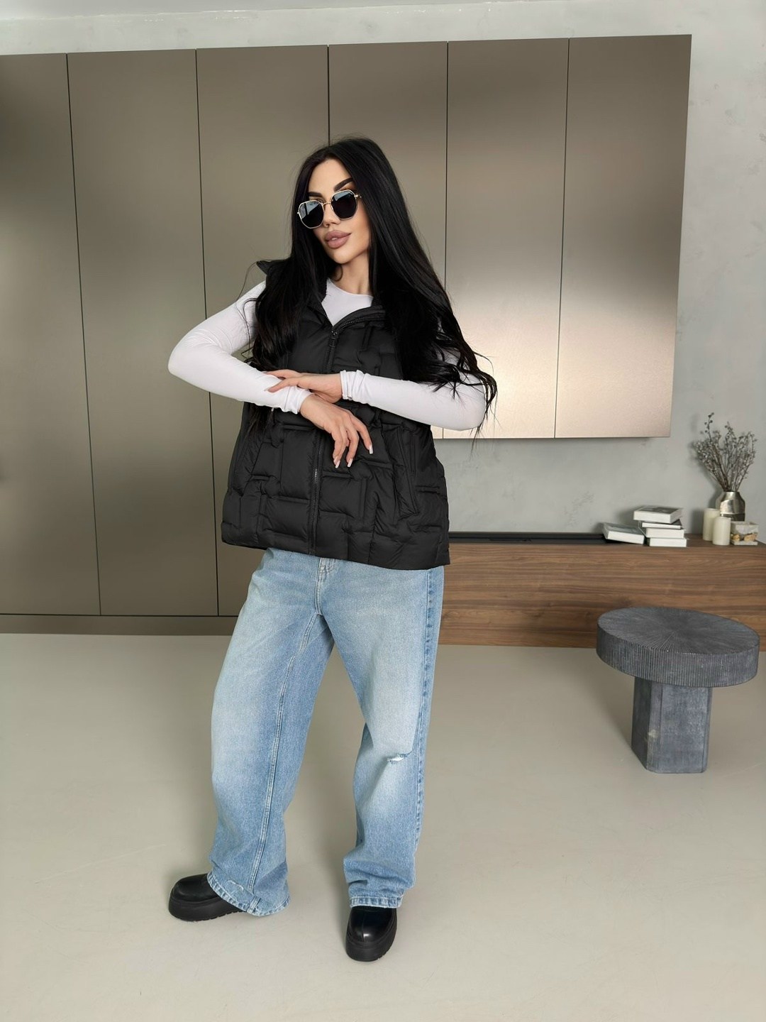 жилетка женская,жилет утепленная,жилетка с капюшоном,жилет женский,жилет с капюшоном