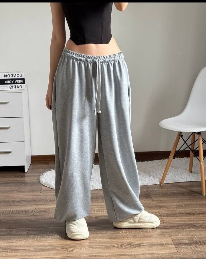 серые широкие спортивные штаны,брюки широкие,штаны спортивные широкие,штаны для женщин спортивные,спортивные брюки