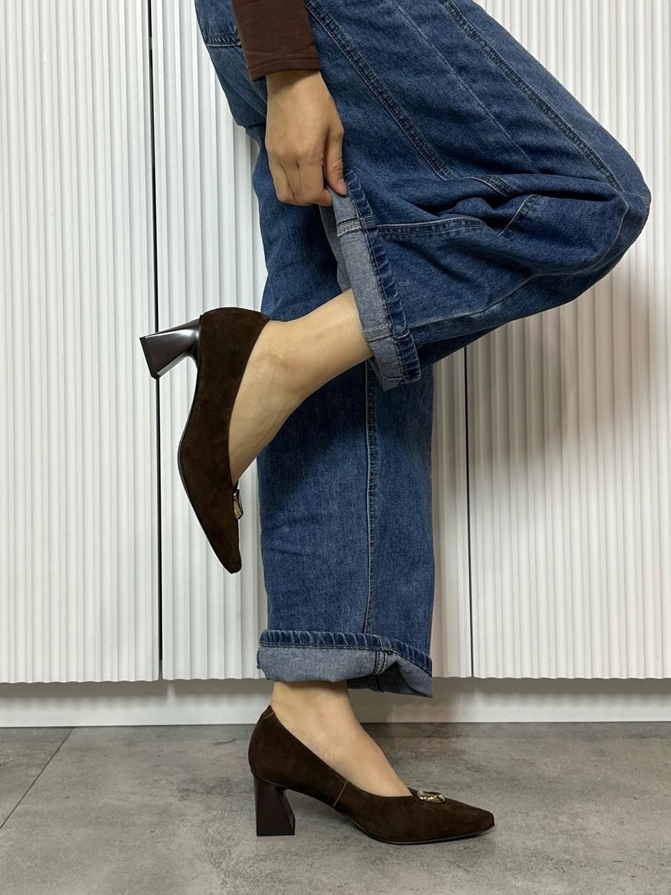 модные туфли на высоком каблуке miu miu,женские коричневые замшевые туфли miu miu,туфли miu miu,женские черные замшевые туфли miu miu,