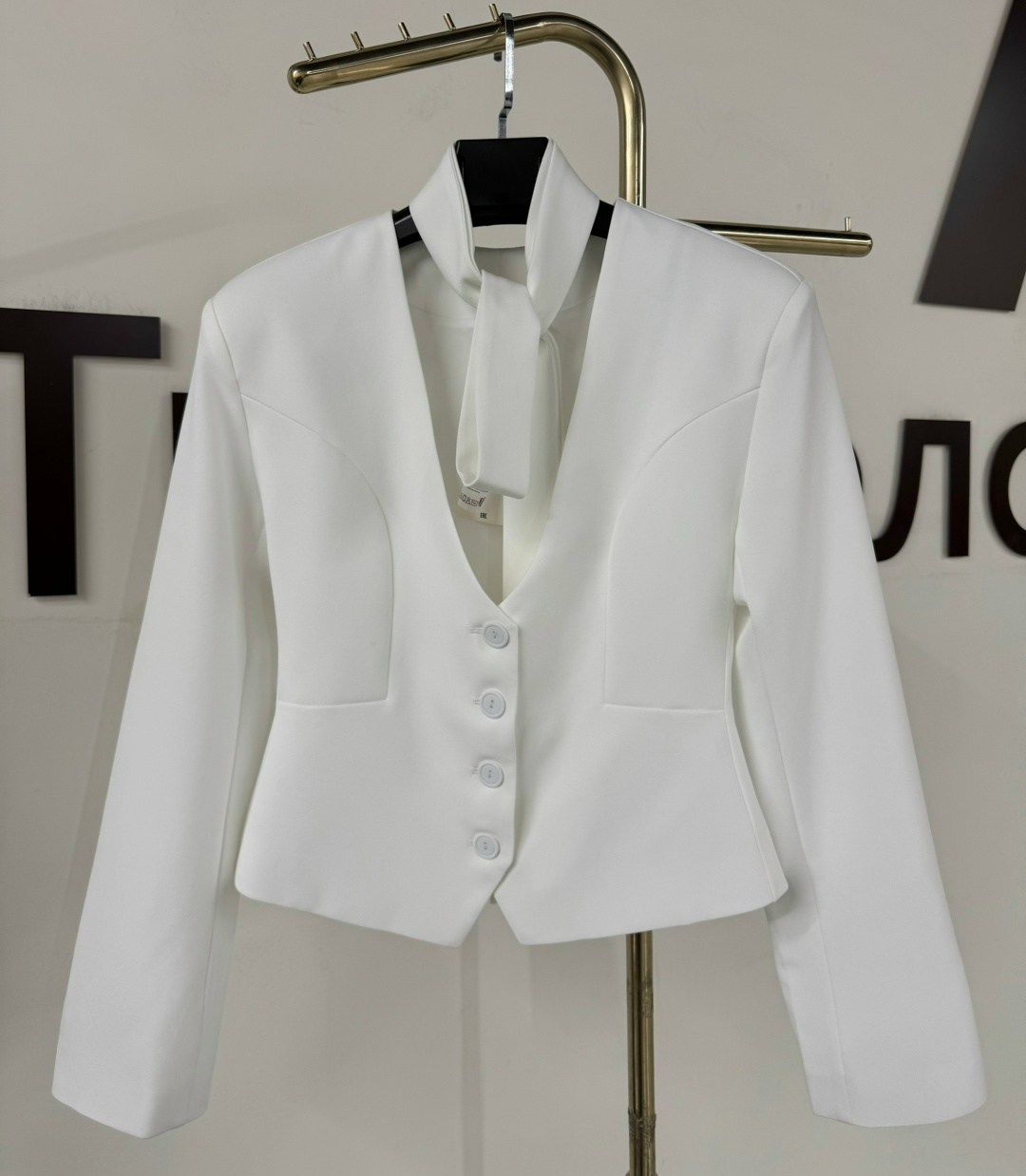 жакет,женские жакеты,женский белый пиджак,белый жакет,приталенный жакет