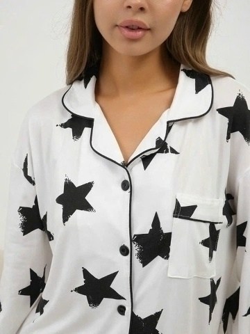 пижама со штанами и рубашкой с принтом,пижама со штанами и рубашкой,стильная пижама со штанами,пижама женская,пижама со штанами