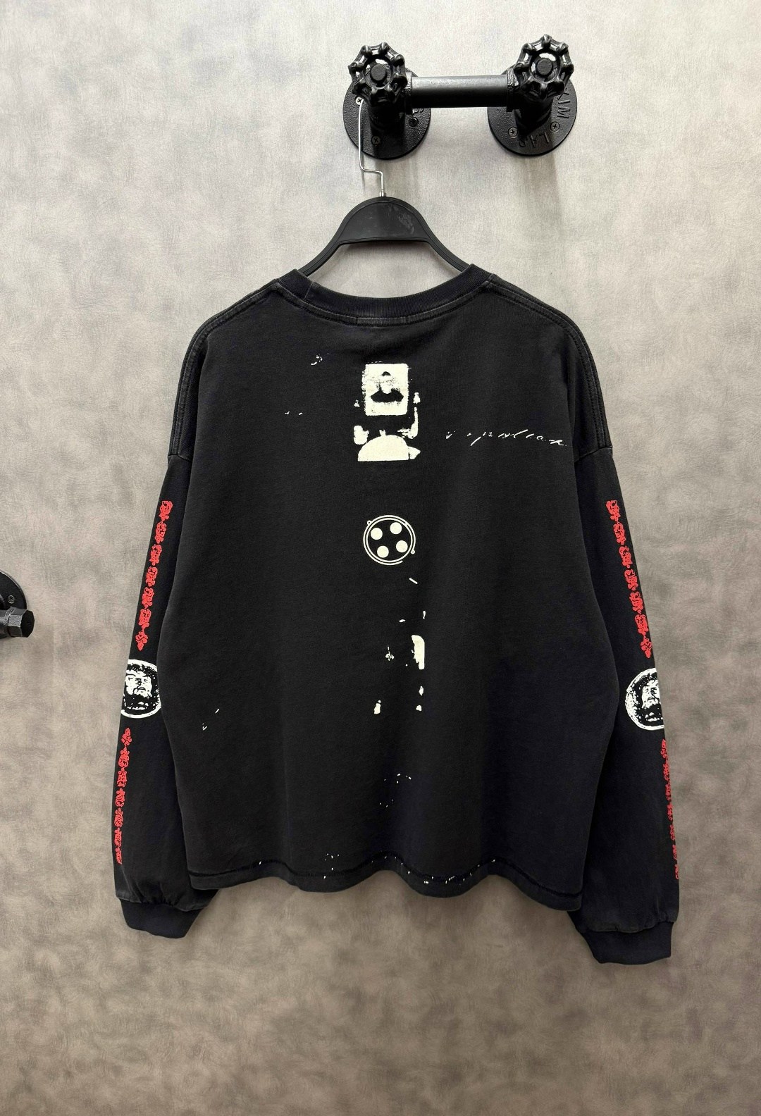 мужские свитшоты,стильный свитшот,свитшот оверсайз,свитшот и толстовка,дизайнерский свитер