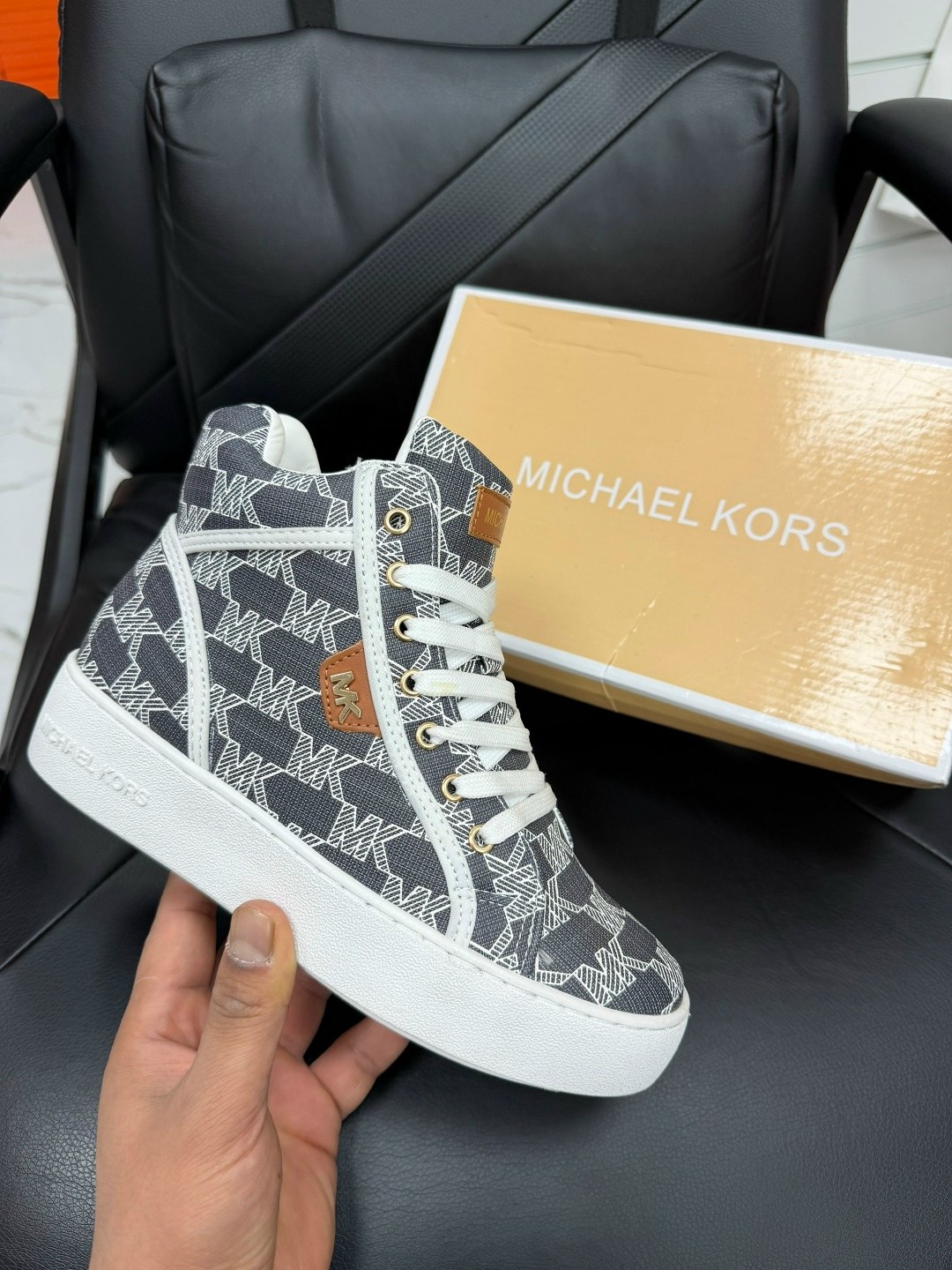 зимние кроссовки michael kors арт 4623,женские высокие кеды michael kors edie high top,кроссовки michael kors,кроссовки michael michael kors,кеды michael michael kors