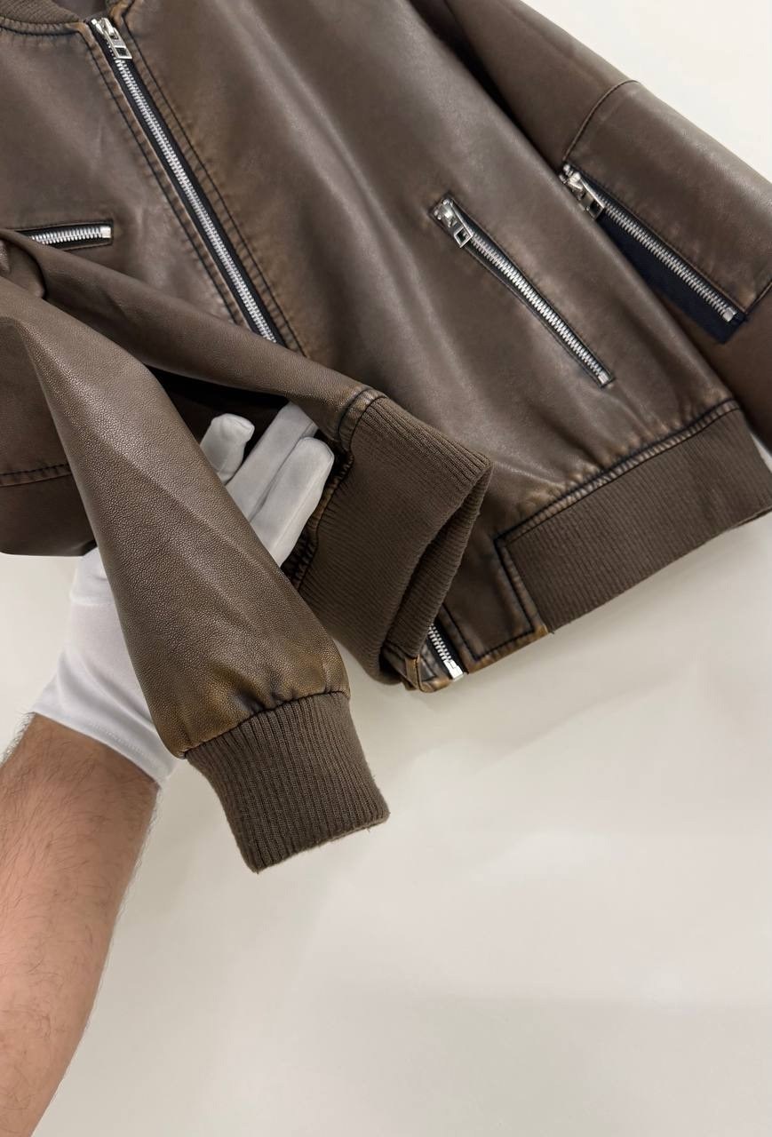 кожаная куртка,куртка бомбер,куртка кожаная бомбер,кожаный бомбер,короткая куртка из искусственной кожи