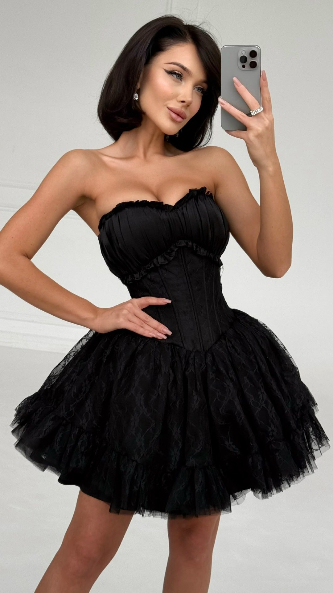 платье корсет,короткие платье,мини платье корсетное,кружевной корсет,черное платье с корсетом