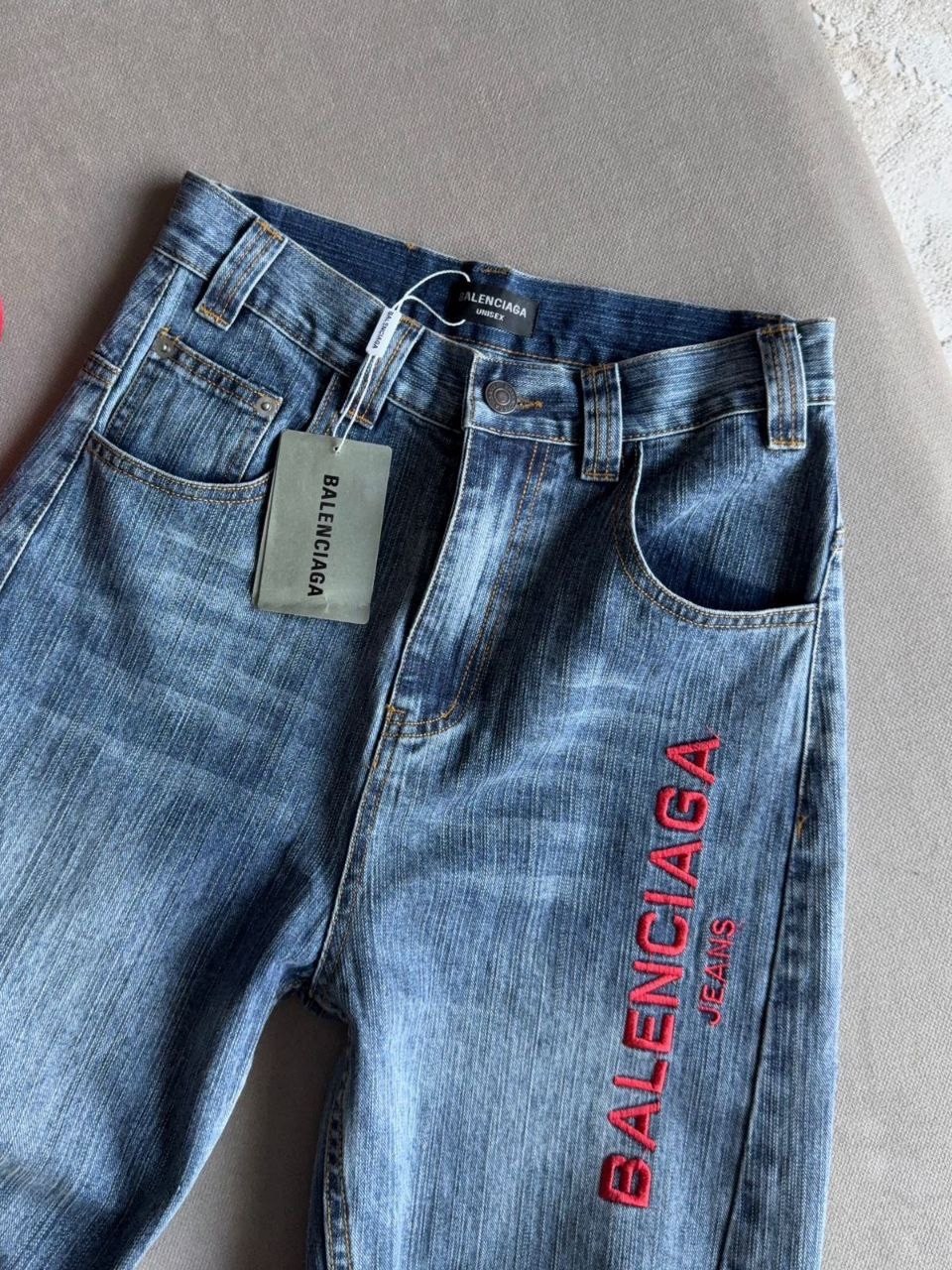 джинсы balenciaga,джинсы свободного кроя balenciaga,мужские джинсы balenciaga,модные джинсы,джинсы баленсиага