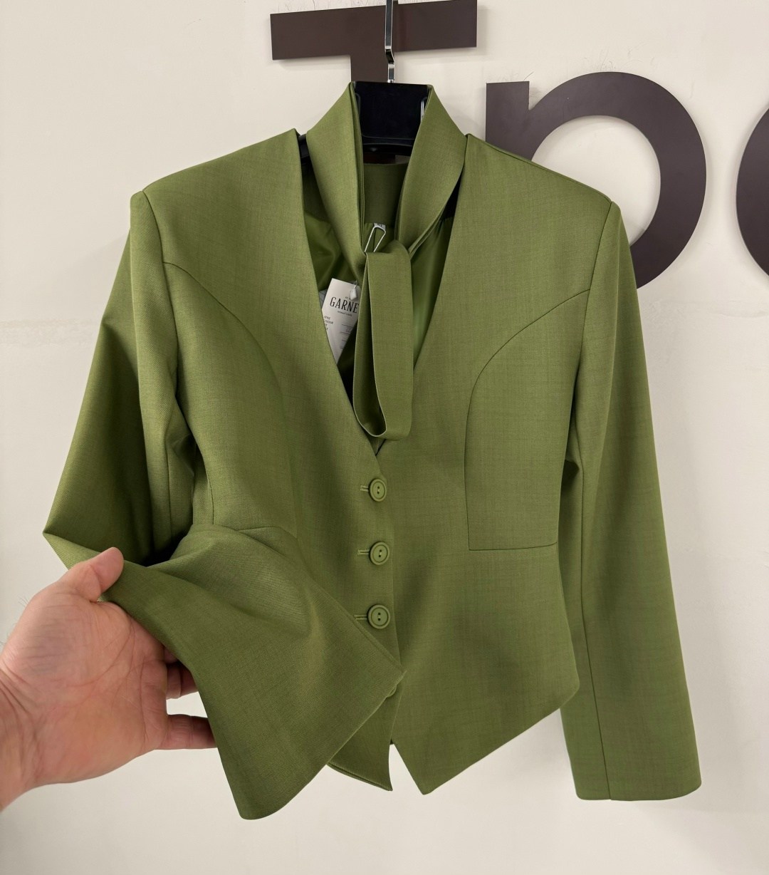 жакет,женские жакеты,женский белый пиджак,белый жакет,приталенный жакет