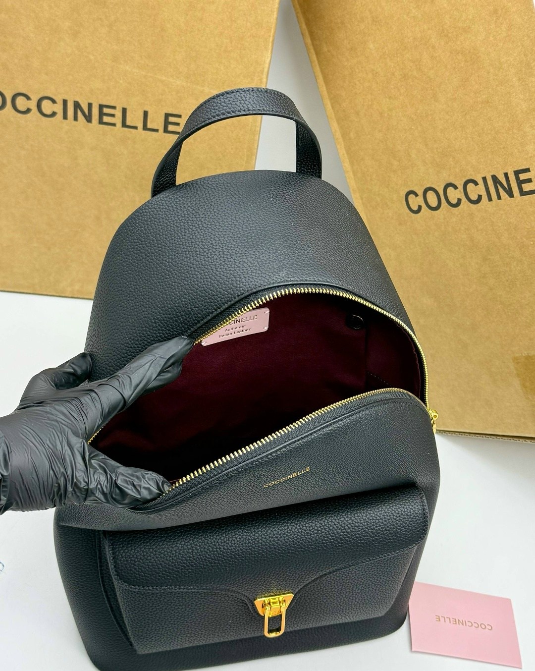 рюкзак coccinelle,черные женские рюкзаки coccinelle,женские рюкзаки,coccinelle кожаный рюкзак,рюкзак