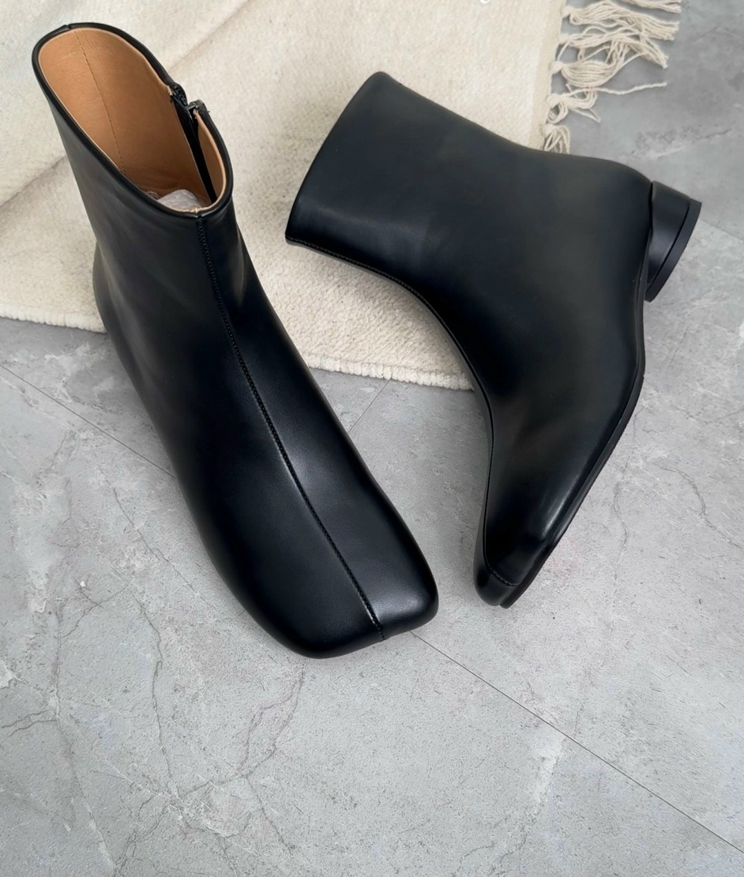 женские ботильоны,,ботильоны с квадратным носком,женские ботильоны из натуральной замши на низком квадратном каблуке,замшевые ботильоны