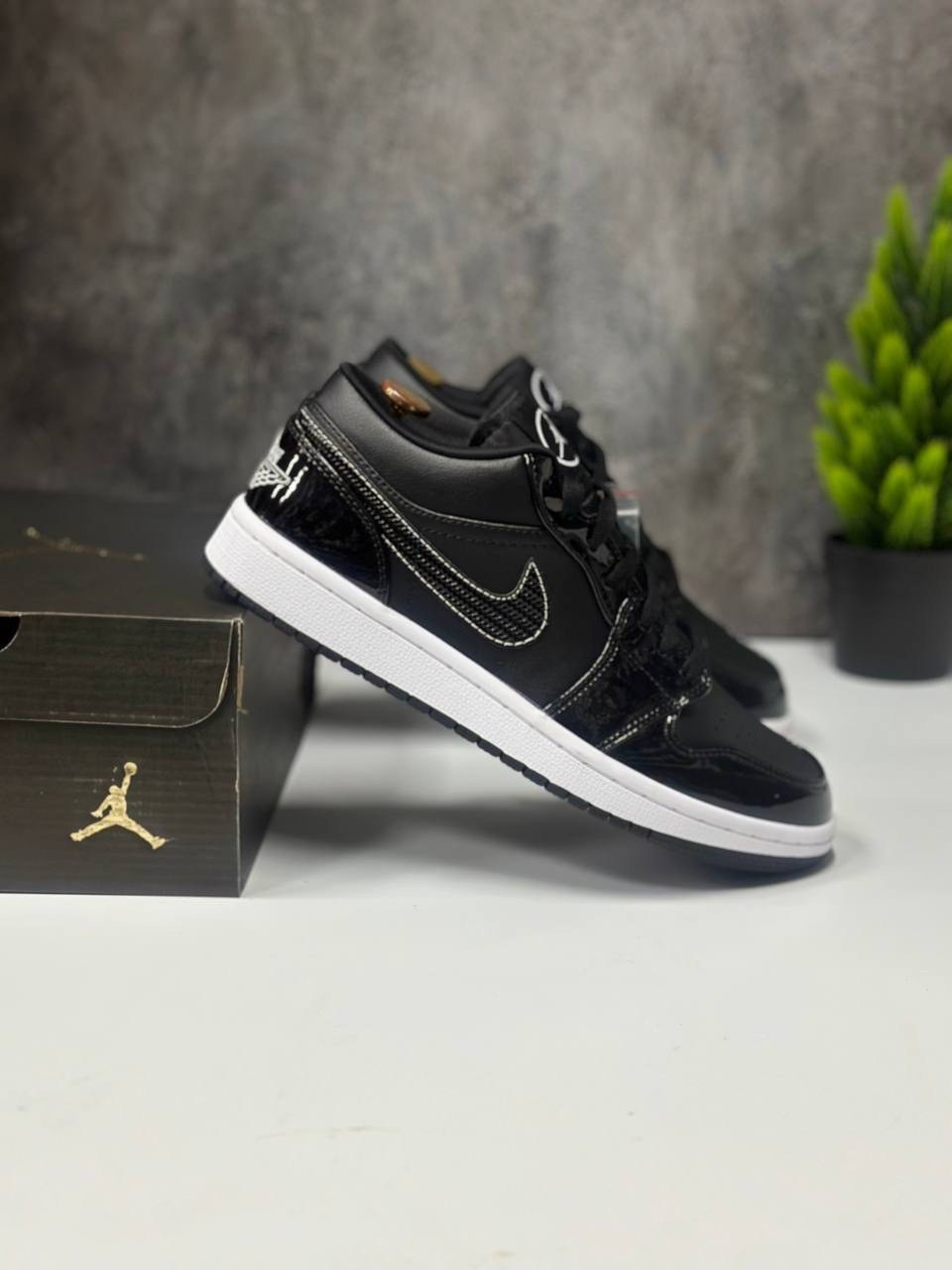 nike air jordan 1 low,nike air jordan 1 low se,carbon fiber jordan 1 low,кроссовки nike air jordan 1 low,air jordan 1 low all star 2026