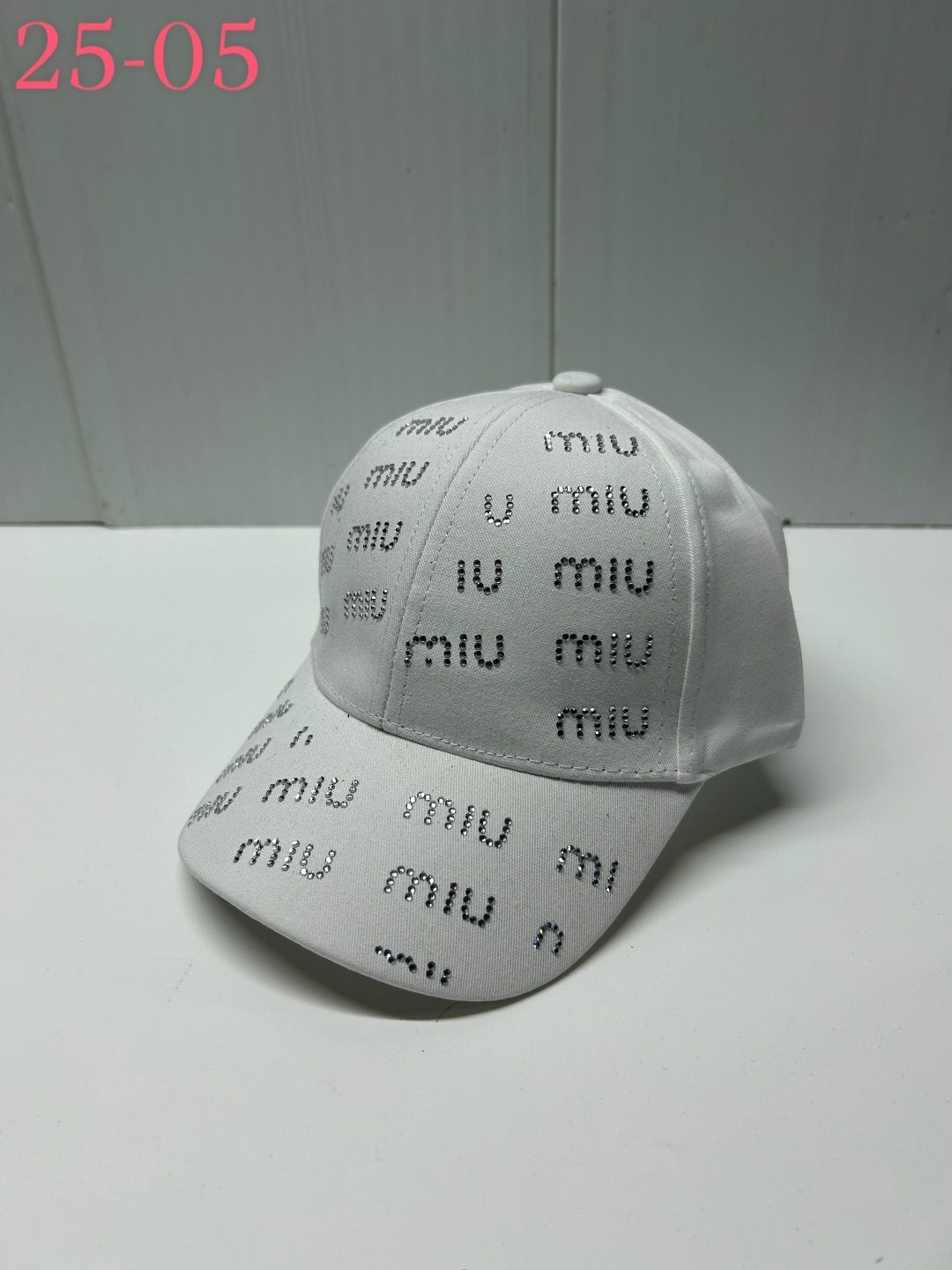 женская бейсболка,бейсболка miu miu,кепка женская,кепка,кепка для девочек