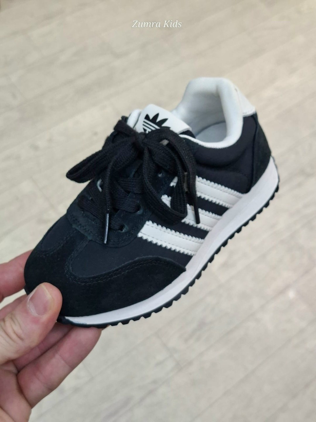 кроссовки adidas,адидас адистар кроссовки,adidas zx 700,кроссовки адидас,кроссовки