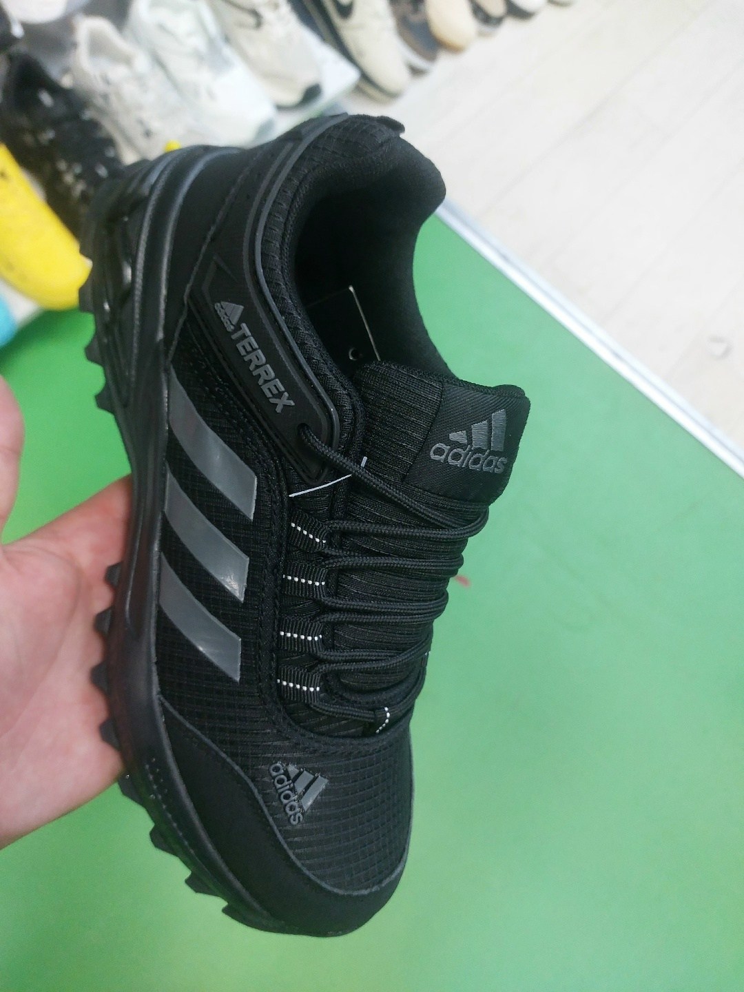 кроссовки адидас мужские новая коллекция 2026,кроссовки adidas,кроссовки мужские adidas,кроссовки адидас климапруф,кроссовки адидас zx 750 мужские