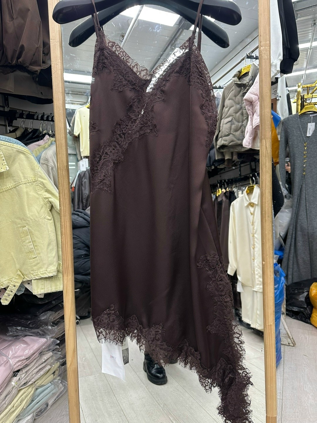 платье с кружевами,майка с кружевами,топ с кружевом,топ шелковый с кружевом,атласная майка с кружевом