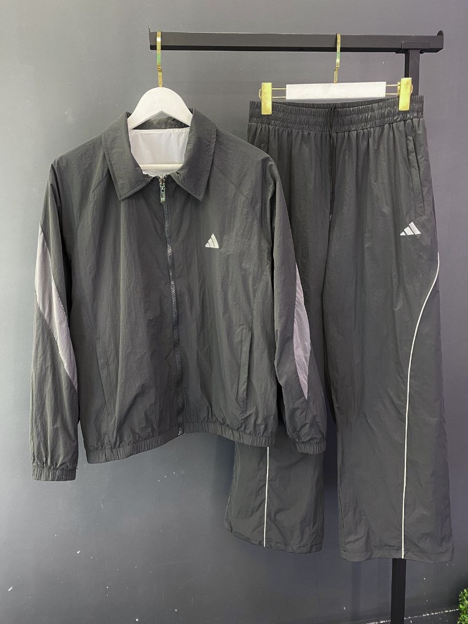 спортивный костюм adidas,спортивный костюм adidas 90х,костюм адидас 90е,спортивный костюм адидас,мужской спортивный костюм adidas