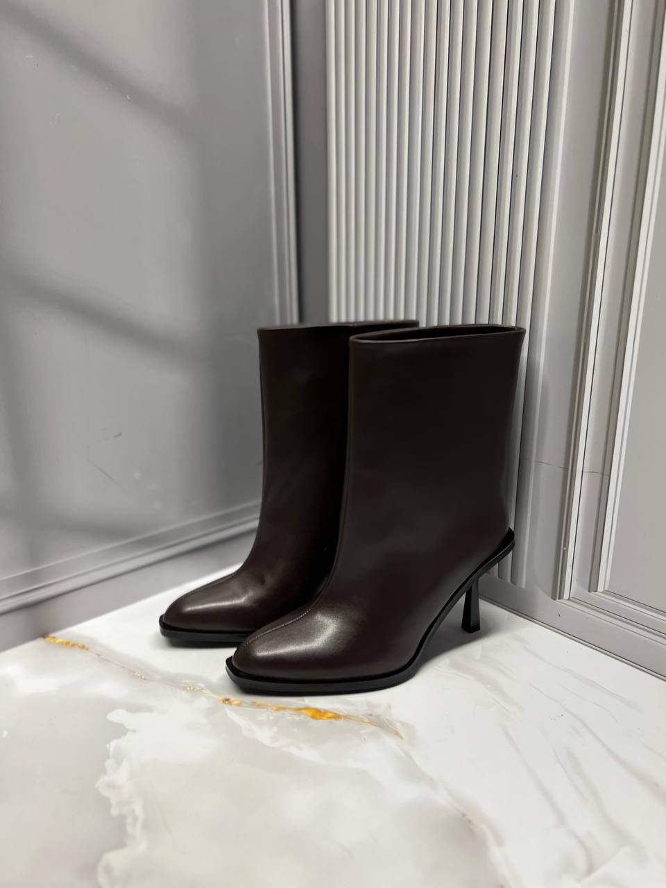 ,женские ботильоны с острым носком,женские ботинки из натуральной кожи на тонком каблуке с острым носком,ботильоны женские,сапоги каблуки