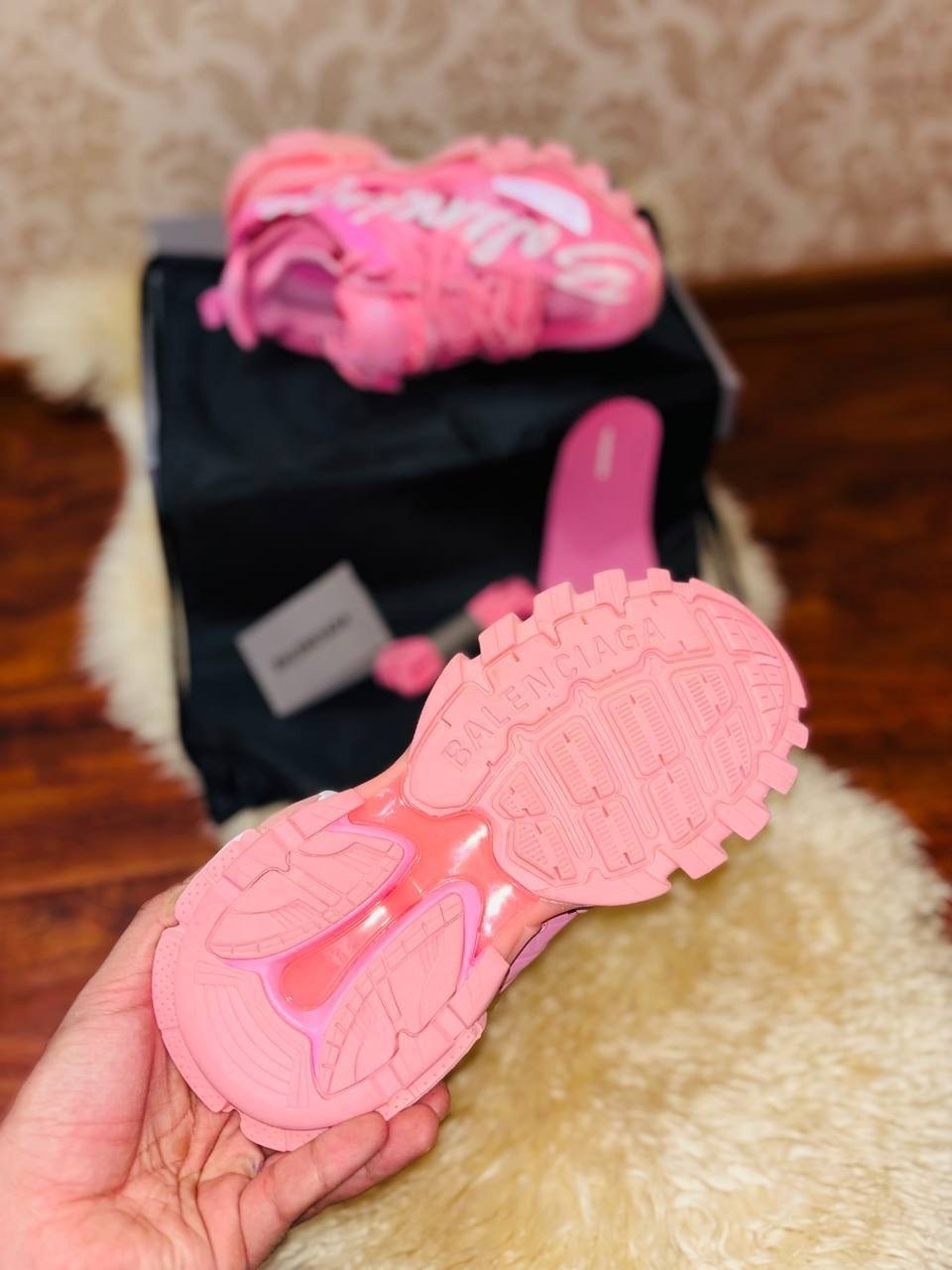 женские кроссовки balenciaga,кроссовки balenciaga,pink track balenciaga sneakers,кроссовки balenciaga track,pink balenciaga track