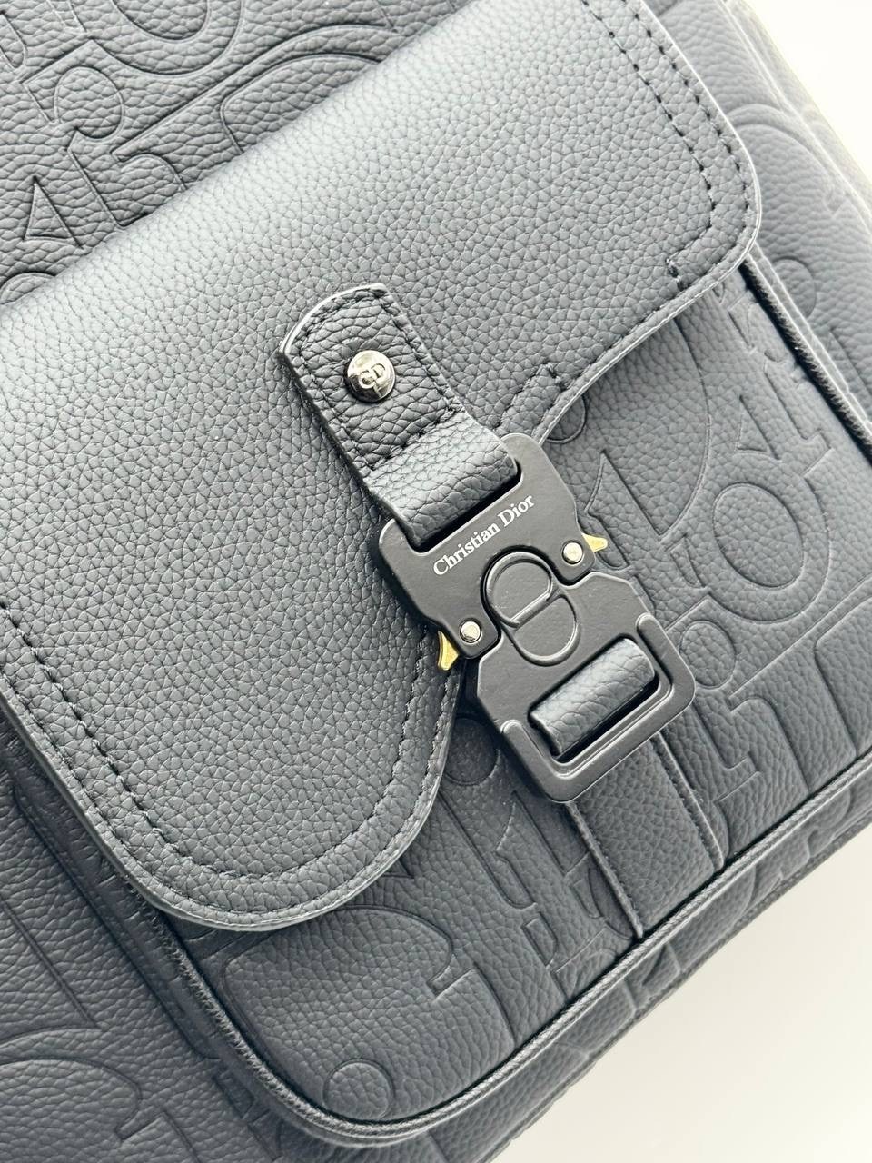 рюкзак dior,рюкзак кристиан диор,кожаные рюкзаки,рюкзак,женские рюкзаки