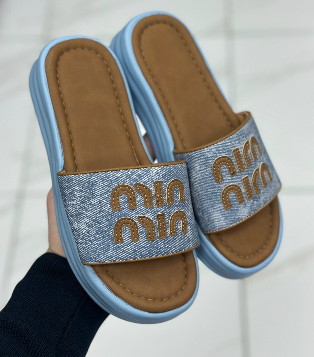 шлепанцы женские кристиан диор,шлепанцы christian dior,шлепанцы кристиан диор,женские шлепанцы,шлепки диор