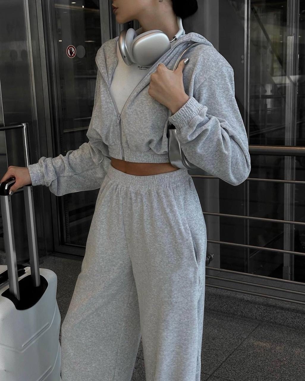 женские спортивные костюмы,спортивный костюм для женщин,спортивный костюм стильный,спортивный костюм для девушек,спортивный костюм серый