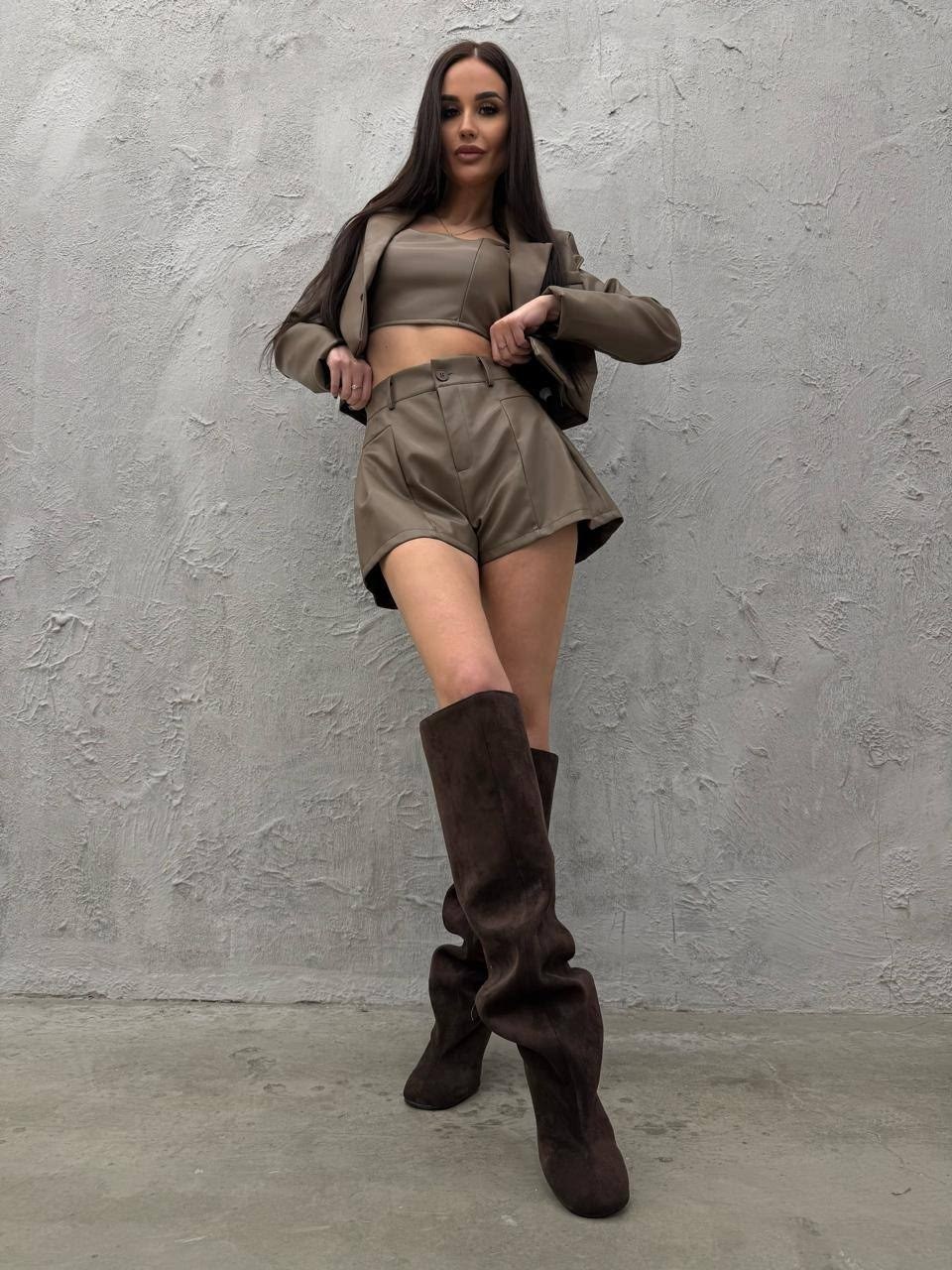 костюм из экокожи,,кожаные шортики,кожаный костюм с юбкой,шорты эко кожа