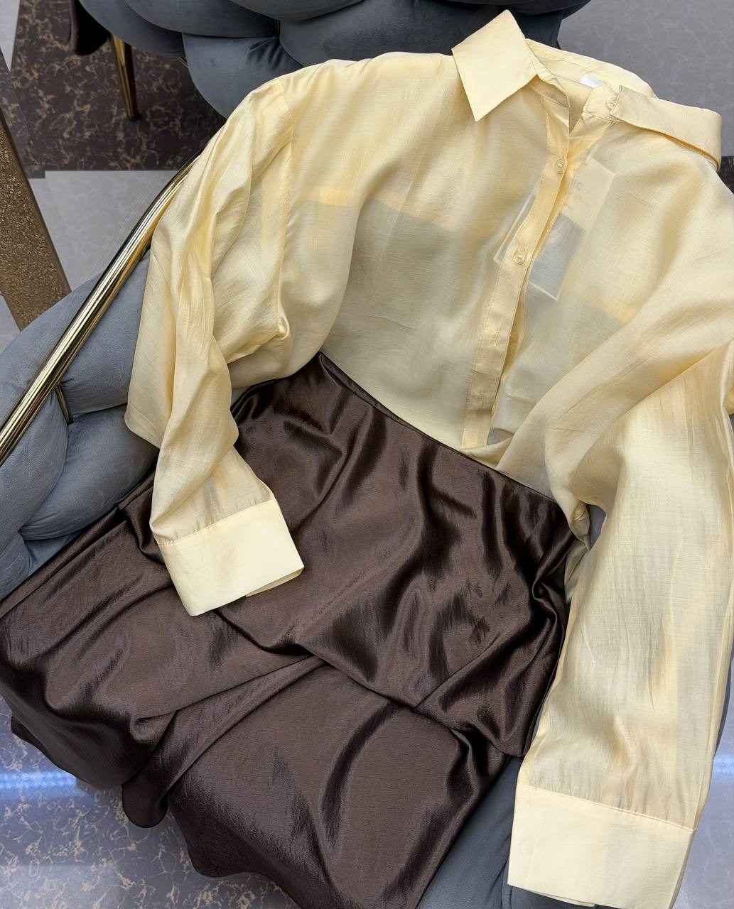 коричневая атласная юбка с разрезом toptop,атласная юбка миди,юбка атласная макси,атласная юбка,юбка