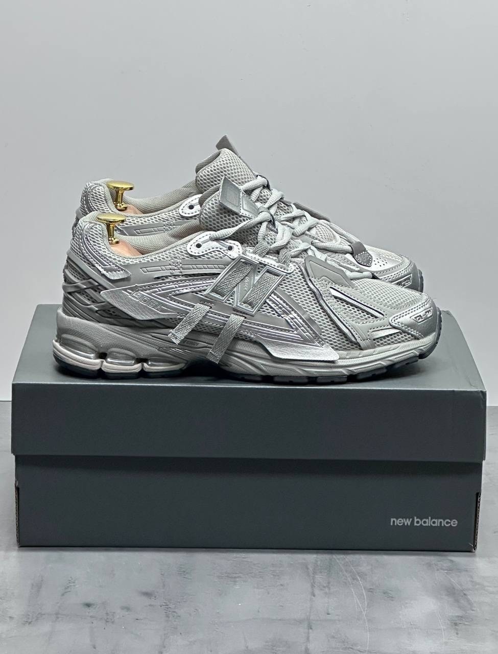 женские кроссовки balenciaga runner серебристые,кроссовки new balance,кроссовки,кроссовки в стиле balenciaga,кроссовки new balance 1906