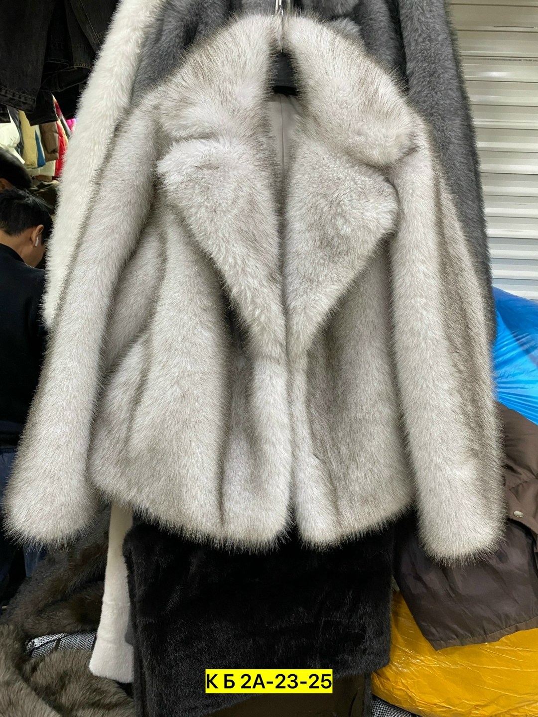 женская шуба,мода стиль,девушка в шубе,модная шуба