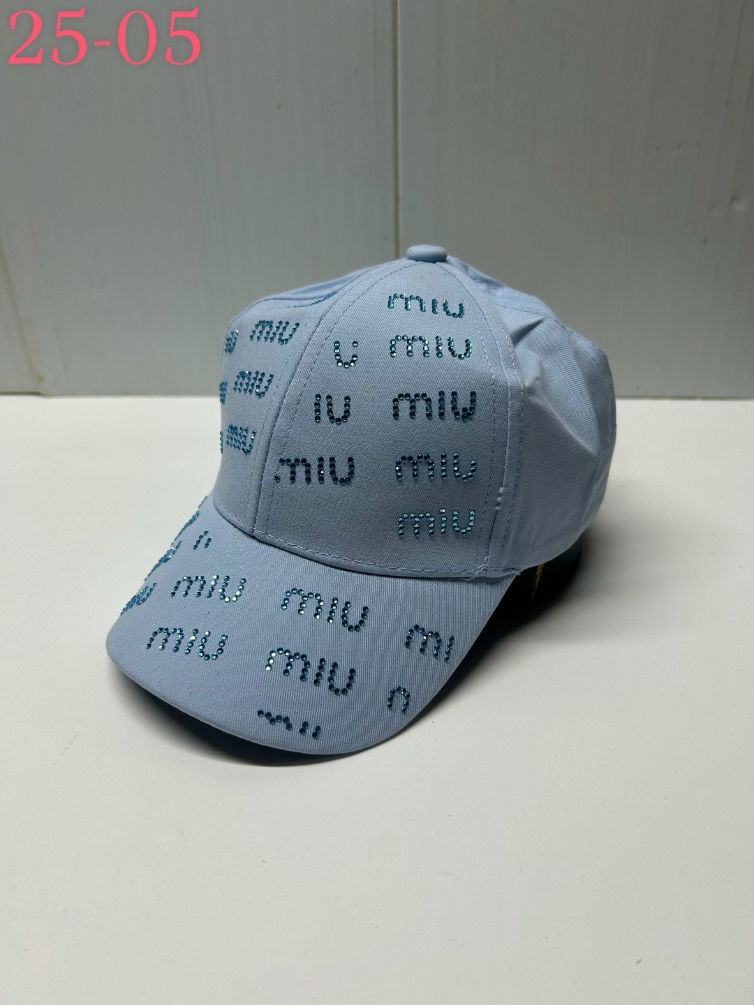 женская бейсболка,бейсболка miu miu,кепка женская,кепка,кепка для девочек