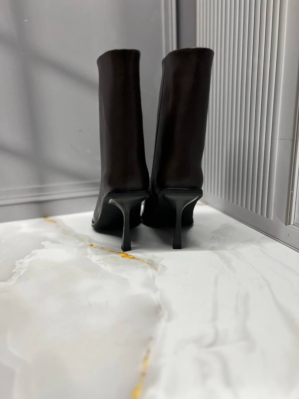 ,женские ботильоны с острым носком,женские ботинки из натуральной кожи на тонком каблуке с острым носком,ботильоны женские,сапоги каблуки