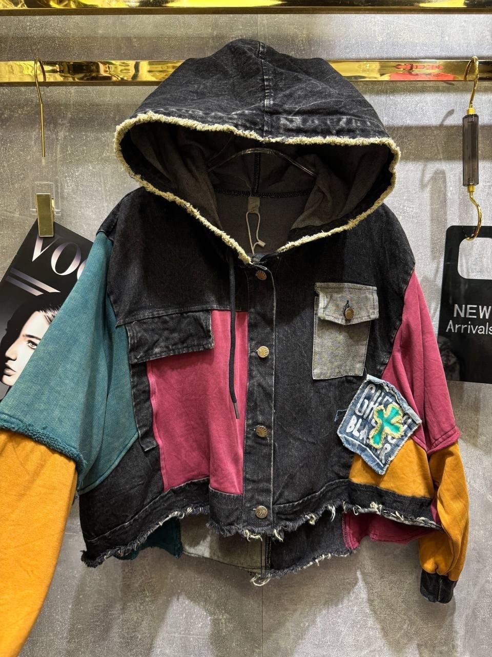утепленная джинсовая куртка в стиле пэчворк с капюшоном mori kei,куртка джинсовая,утепленная джинсовая куртка в стиле пэчворк с капюшоном,куртка в стиле пэчворк,женская куртка джинсовая