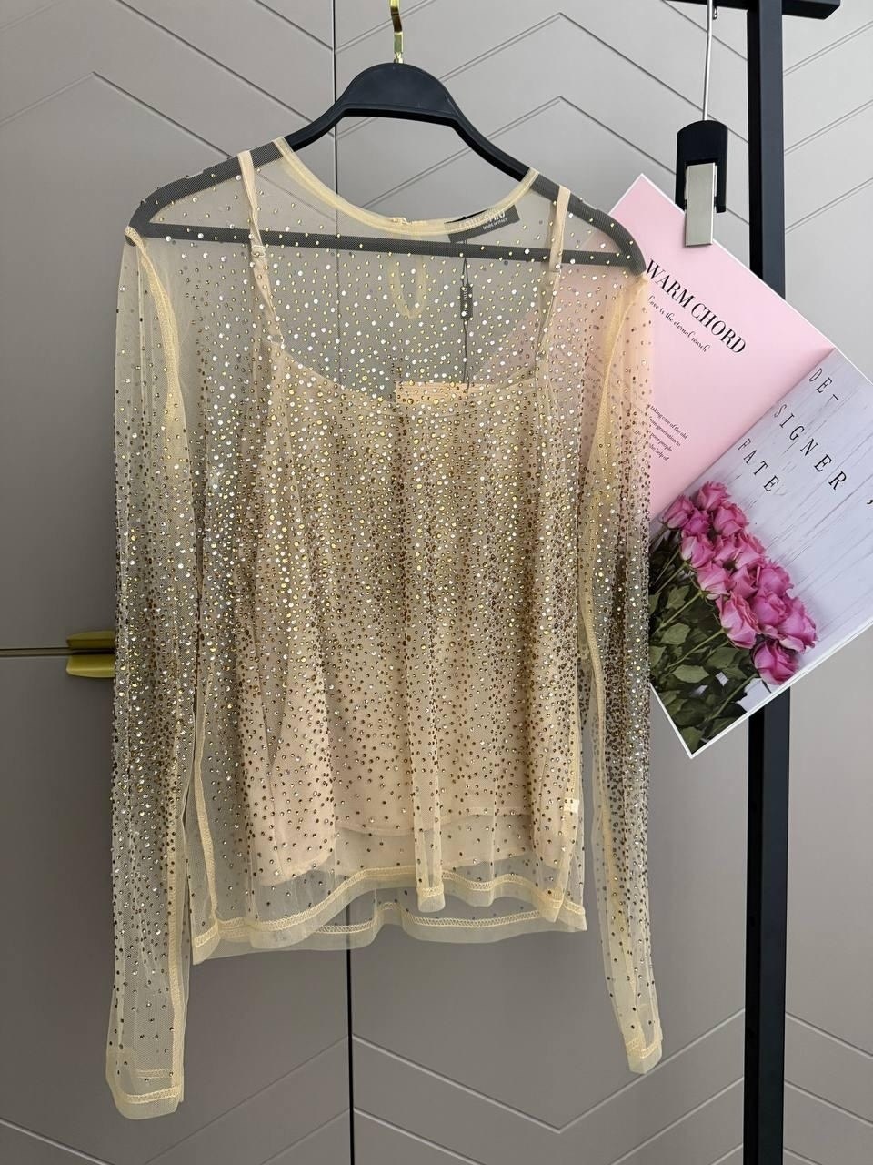 модные наряды,блузка со стразами,блестящая блузка,женская сексуальная сетчатая прозрачная футболка с блестящими стразами в сеточку,блузка сетка со стразами