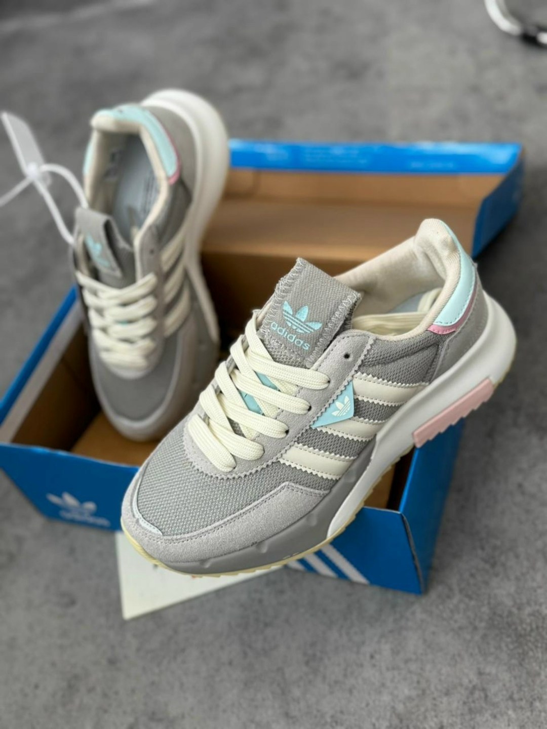 кроссовки женские adidas,кроссовки adidas,adidas женские,оригинальные кроссовки adidas,adidas original