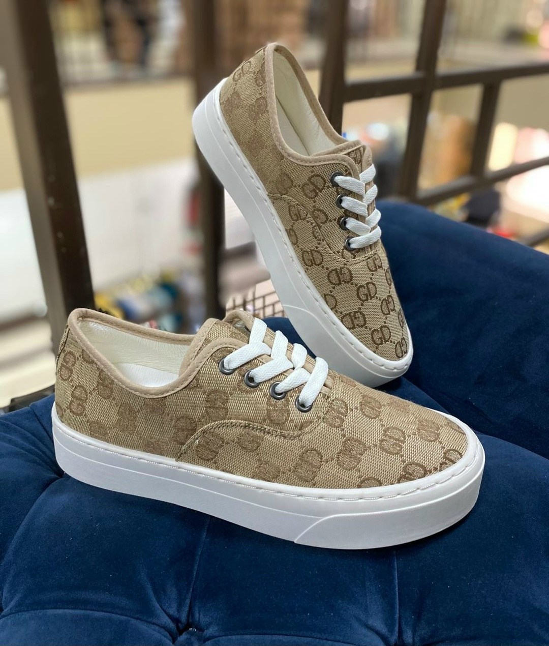 ,кеды женски,кроссовки gucci,кеды guess женские,кеды гуччи женские