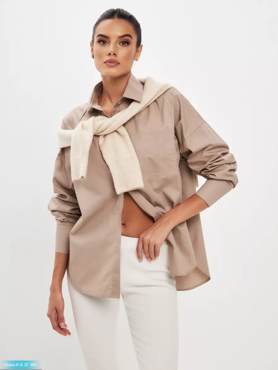 мода стиль,голубая рубашка оверсайз офисная,модные брюки,голубая рубашка оверсайз