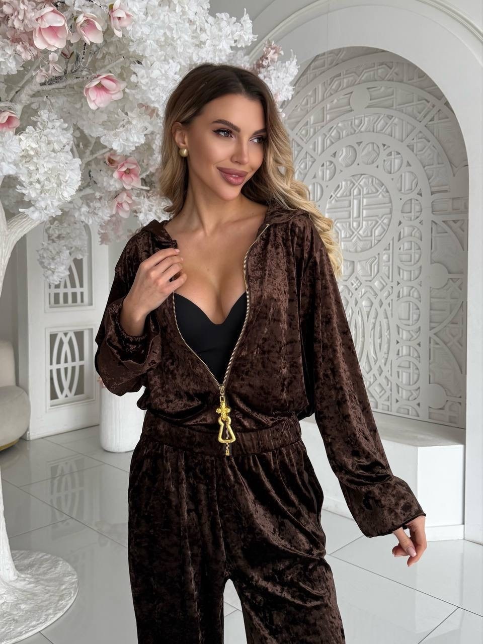 костюм велюровый,бархатный костюм,костюм женский велюровый,костюм женский,костюм спортивный велюровый