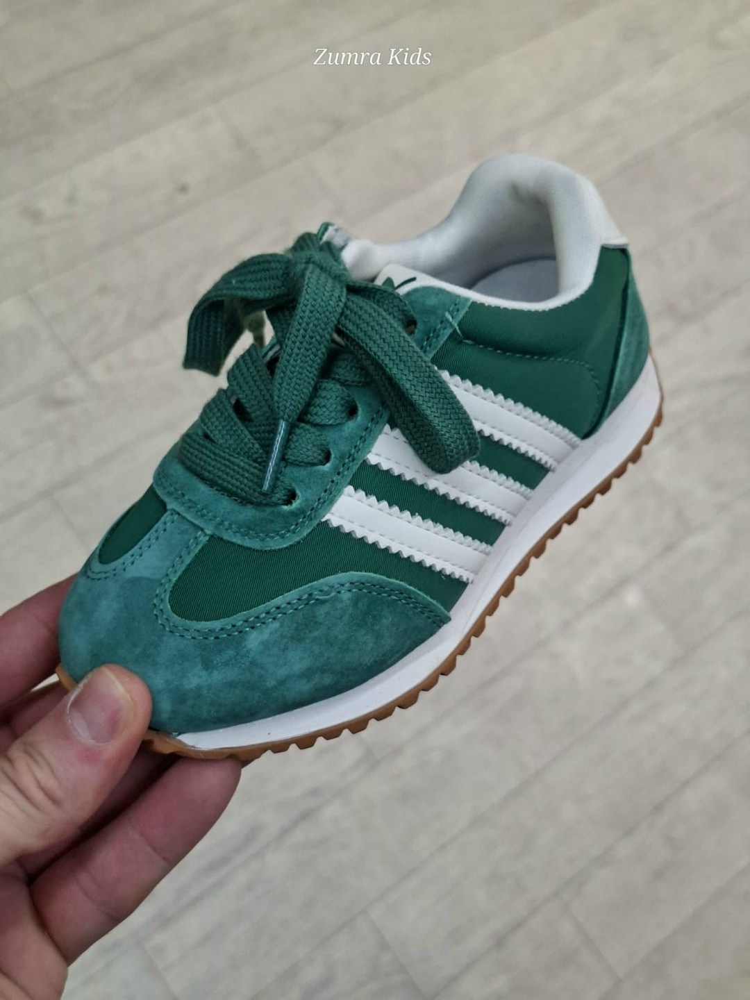 кроссовки adidas,адидас адистар кроссовки,adidas zx 700,кроссовки адидас,кроссовки