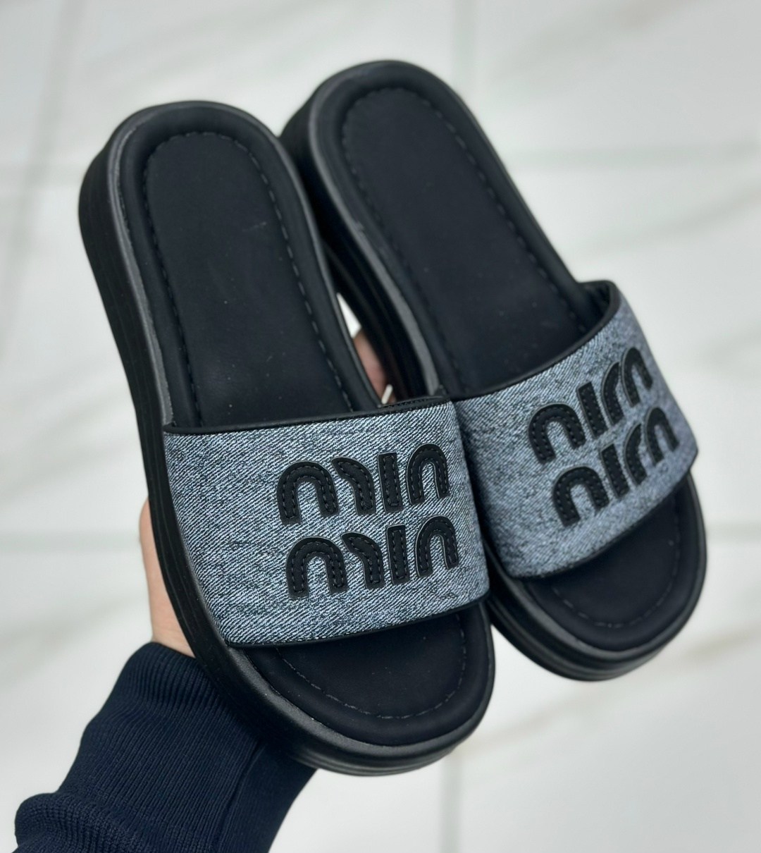 шлепанцы женские кристиан диор,шлепанцы christian dior,шлепанцы кристиан диор,женские шлепанцы,шлепки диор