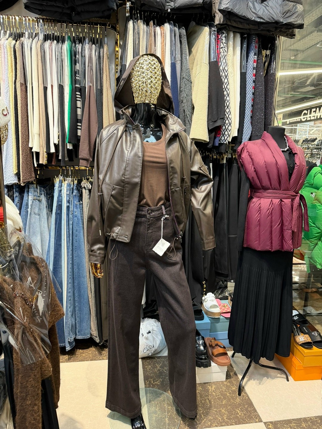 куртка косуха,кожаная куртка,женская кофта,стиль одежды,женской одежды