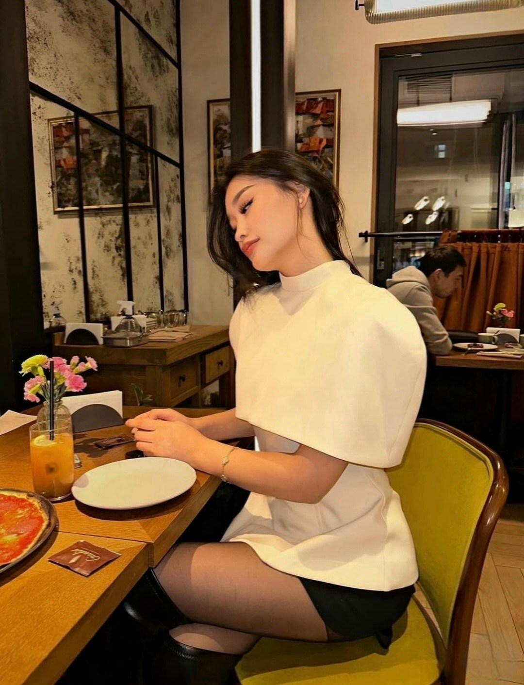 костюм с юбкой,белый костюм с юбкой,платье на свадьбу,платье шикарное,платье