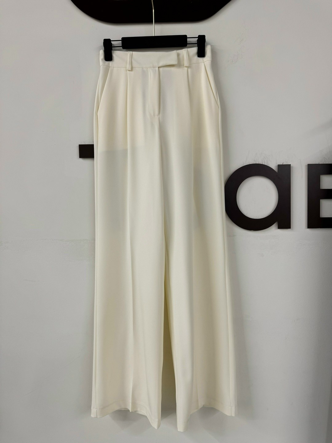 брюки модные,белые брюки,широкие брюки,брюки стильные